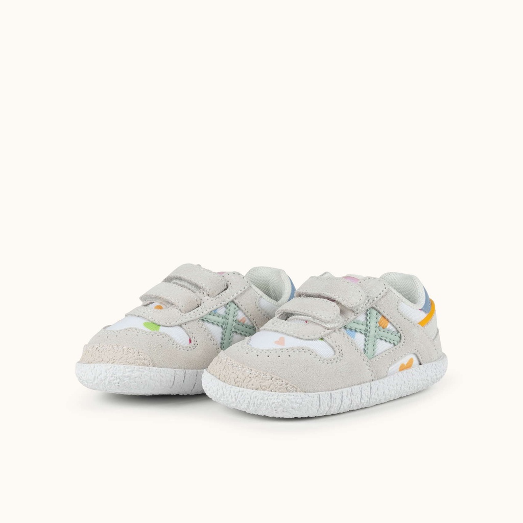 MUNICH BABY GOAL 1627 Zapatilla Infantil con Doble Velcro y Estampado Corazones (6)