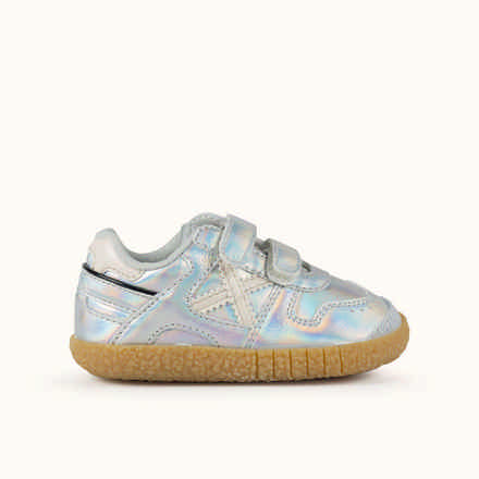 MUNICH BABY GOAL 1629 Zapatilla de BebÃ© Plateada con Efecto HologrÃ¡fico y Doble Velcro (2)