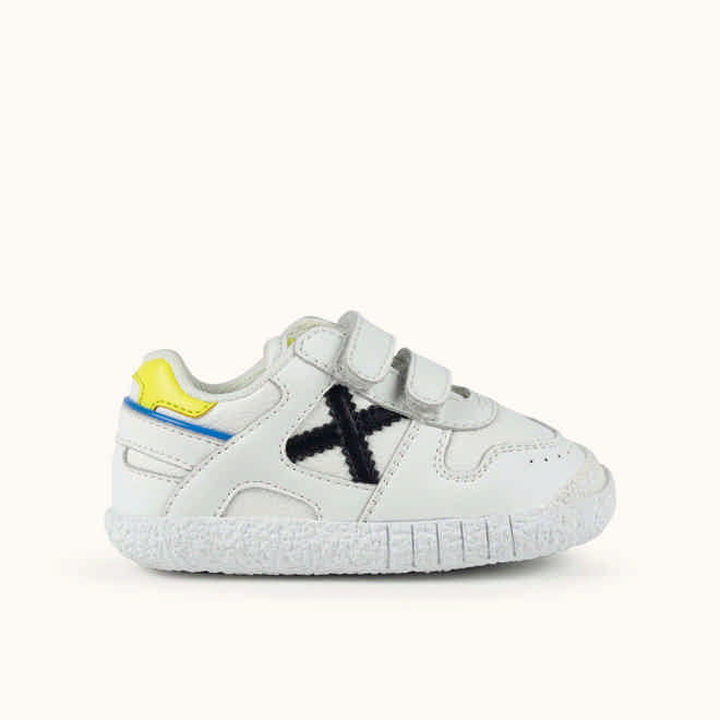 MUNICH BABY GOAL 1630 Zapatilla de BebÃ© Blanca con Detalles en Negro y Amarillo (1)