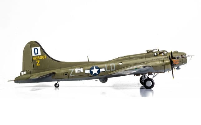 B-17F Flying Fortress 'Royal Flush' - 8th Air Force - Lt Robert "Rosie" Rosenthal (5)