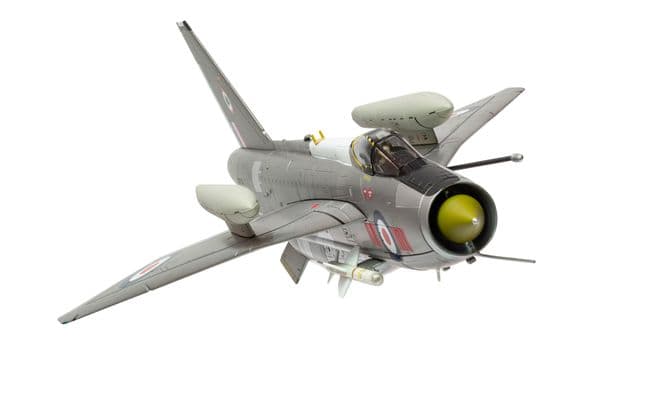 English Electric Lightning F.6 - RAF No. 5 Sqn - RAF Leconfield (5)