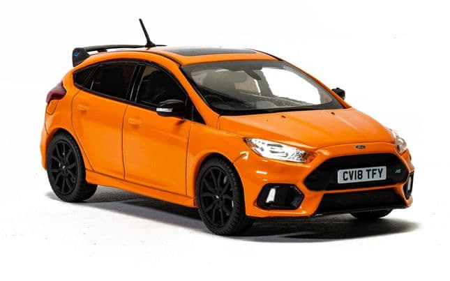 Ford Focus Mk3 RS Heritage Edition, Deep Orange (2)