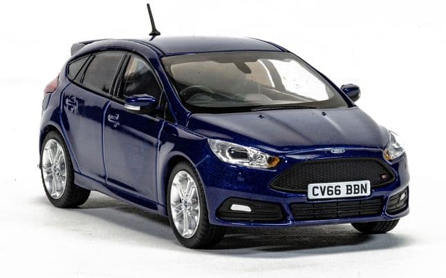 Ford Focus Mk3 ST, Deep Impact Blue (2)