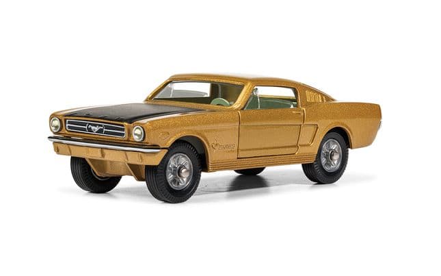 Ford Mustang Fastback 2+2 - Gold & Black (2)