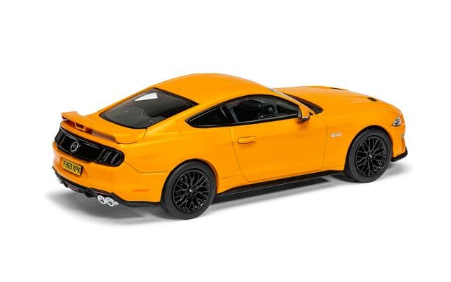 Ford Mustang Mk6 GT Fastback, Orange Fury (2)