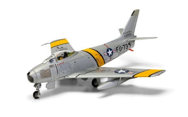 North American F-86E Sabre - Eleanor ‚CHRISTINE / William T. 'Bill' Whisner Jr (4)