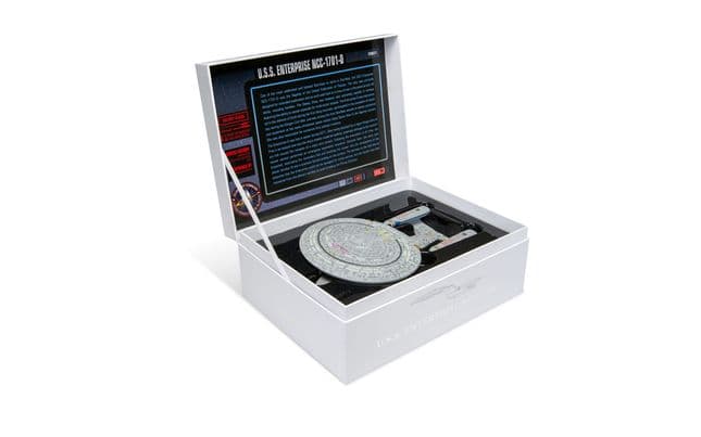U.S.S. Enterprise NCC-1701-D (Star Trek: The Next Generation) (2)