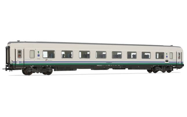 Lima Expert (H0 1:87) 2 x FS Gran Confort Coach Serie '88 - XMPR livrea ex "Frecciabianca" (1)