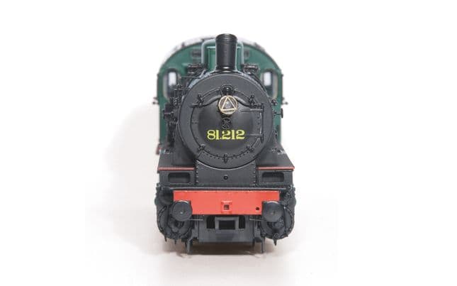 SNCB/NMBS, steam locomotive class 81, 3-dome symetrical boiler, dark green livery, period III (4)