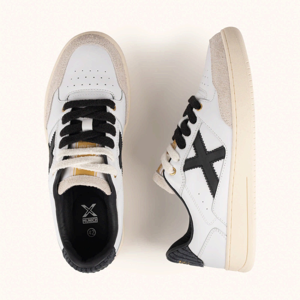 MUNICH LEGIT 120 Sneakers Retro tennis and skate classic design in White and Black (7)