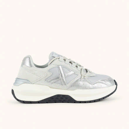 MUNICH LEGIT 122 Sneakers Retro tennis and skate night aesthetic in Black, Grey and White (8)