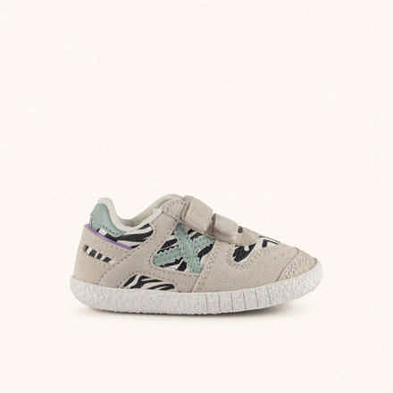 MUNICH BABY GOAL W 33 Kids Barefoot classic and flat sneakers Beige with Animal Print and Velcro (2)