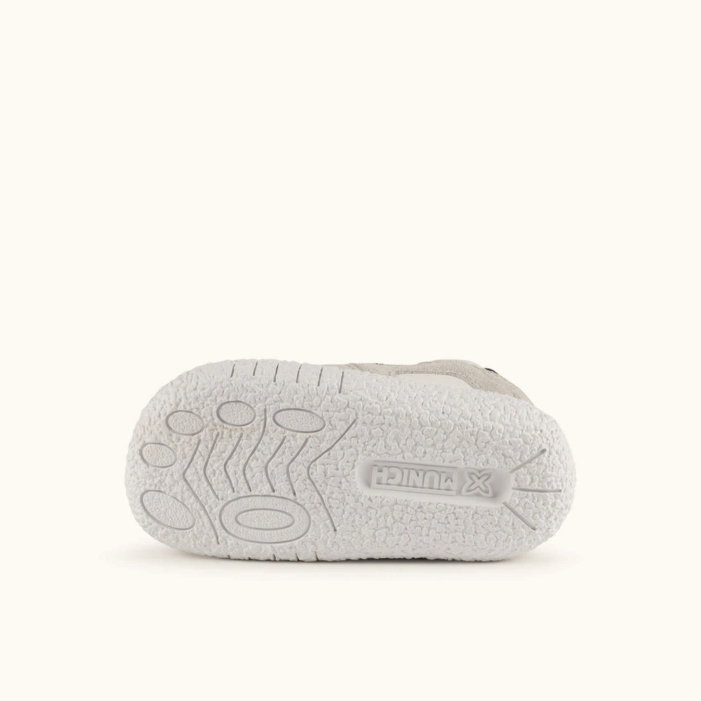 MUNICH BABY GOAL W 36 Barefoot kids shoes Classic and flat trainers White and Grey with Double Velcro (5)