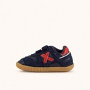 MUNICH BABY GOAL W 37 Classic and flat kids' trainers in navy blue and red with velcro closure (4)