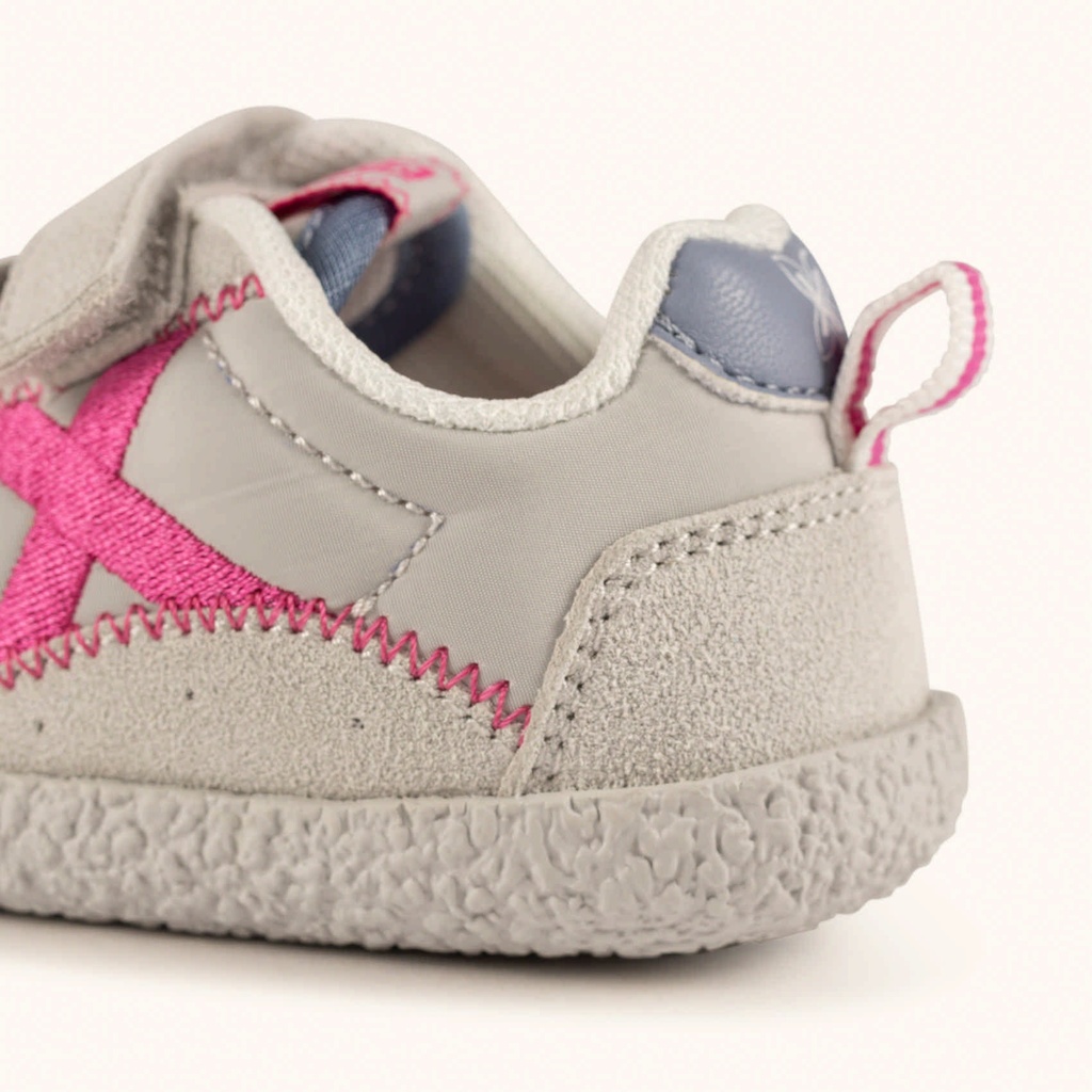 MUNICH BABY KODA W 26 - Children's Barefoot sports trainers in grey and fuchsia with double velcro fastening. (3)
