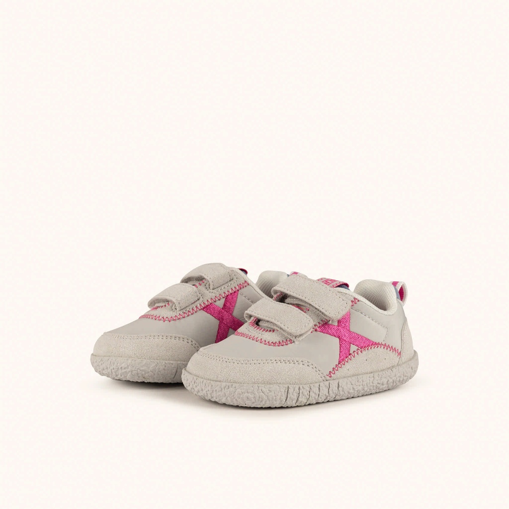 MUNICH BABY KODA W 26 - Children's Barefoot sports trainers in grey and fuchsia with double velcro fastening. (6)