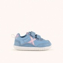 MUNICH BABY KODA W 27 - Children's Barefoot sports trainers in sky blue and pink with double velcro fastening. (1)