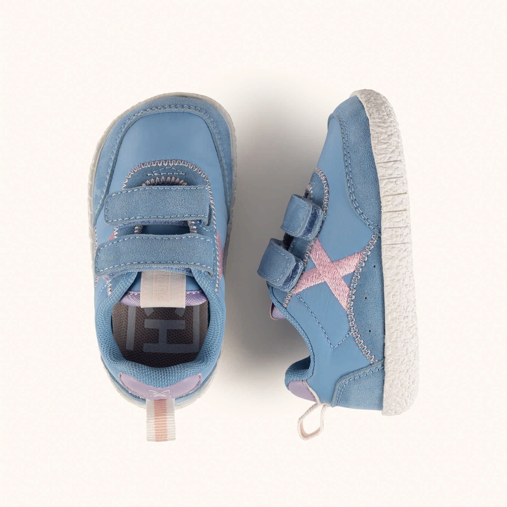 MUNICH BABY KODA W 27 - Children's Barefoot sports trainers in sky blue and pink with double velcro fastening. (7)
