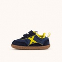 MUNICH BABY KODA W 28 - Children's Barefoot sports trainers in navy blue and yellow with double velcro fastening. (4)