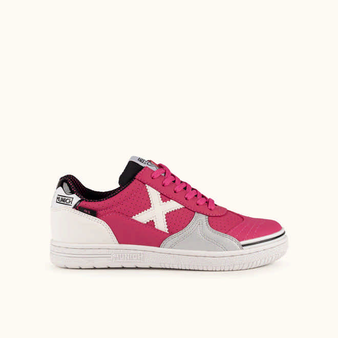 MUNICH G3 469 Indoor football shoes in fuchsia and white. (1)