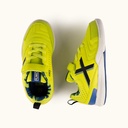 MUNICH RONDITO KID 22 Children's indoor football shoes in yellow with a black logo, blue details, and elastic laces. (7)