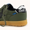 MUNICH G-3 477 Khaki green futsal shoes with black details and laces (3)