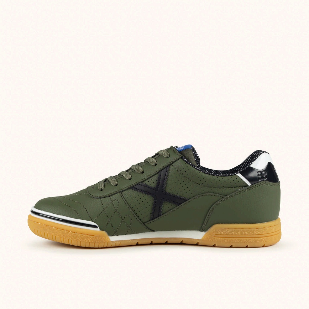 MUNICH G-3 477 Khaki green futsal shoes with black details and laces (4)