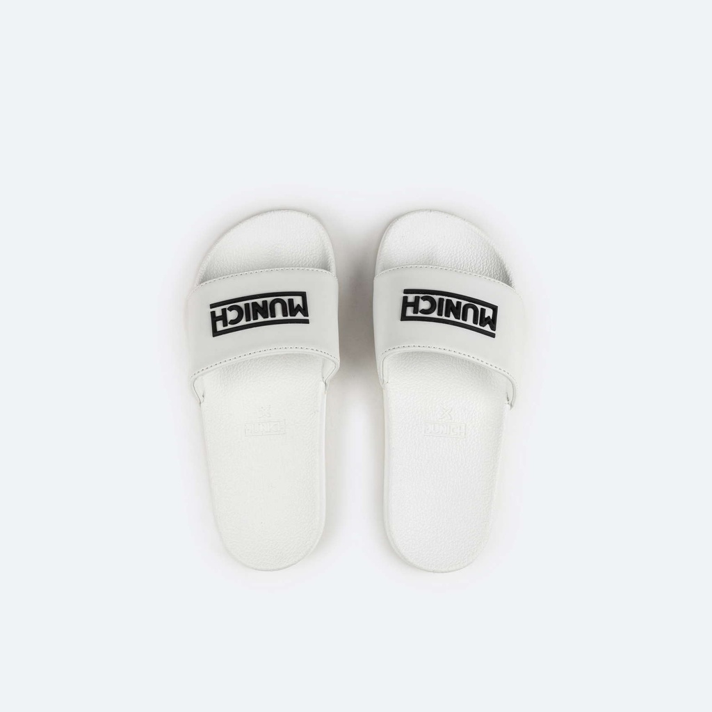Zapatillas clÃ¡sicas y planas de verano en color blanco y logo munich negro MUNICH FLAT SLIDER 42 (3)