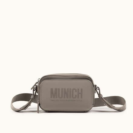 Bandolera Sostenible con Logotipo en Relieve CROSSBODY CAMERA ESSENCE RECYCLED (2)