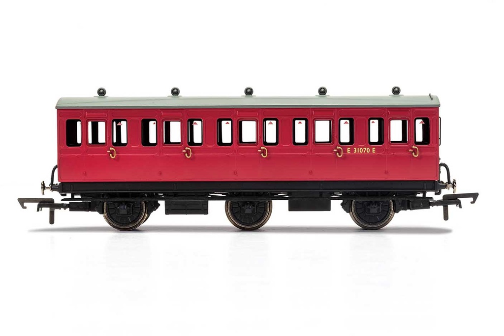BR, 6 Wheel Coach, 3rd Class, E31070 - Era 4
